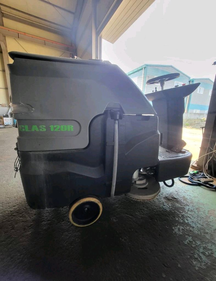 청소기 클레온 CLAS-120R 탑승식 청소차 클레온 청소기 이미지