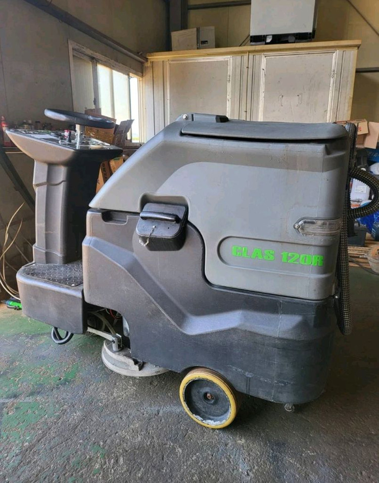 청소기 클레온 CLAS-120R 탑승식 청소차 클레온 청소기 이미지