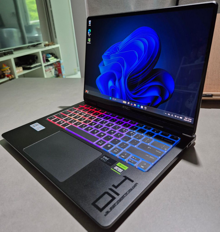 HP 오멘 슬림 게이밍 노트북(코어울트라9 / RTX 4060 / DDR5 32GB) OMEN 이미지