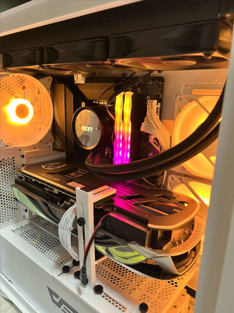 데스크탑PC 완본체(14900kf/32gb/4070ti) 이미지