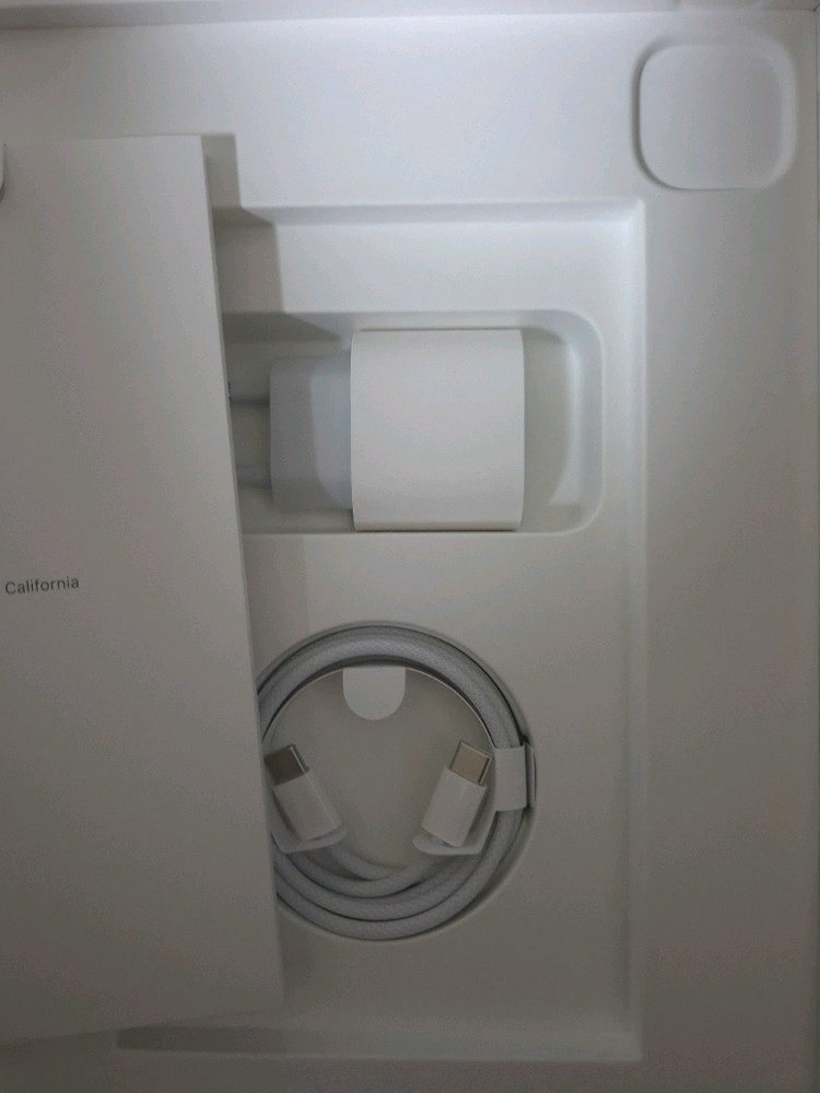 아이패드 프로 M5 11인치 셀룰러 애플케어플러스 (애플 매직키보드 M5 11인치 별도) 이미지