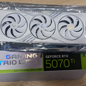 MSI rtx 5070ti 트리오 화이트 이미지