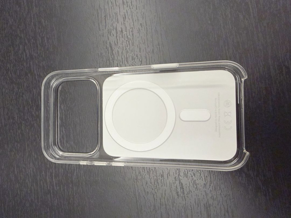 아이폰 17 Pro 정품 투명 맥세이프 케이스 이미지