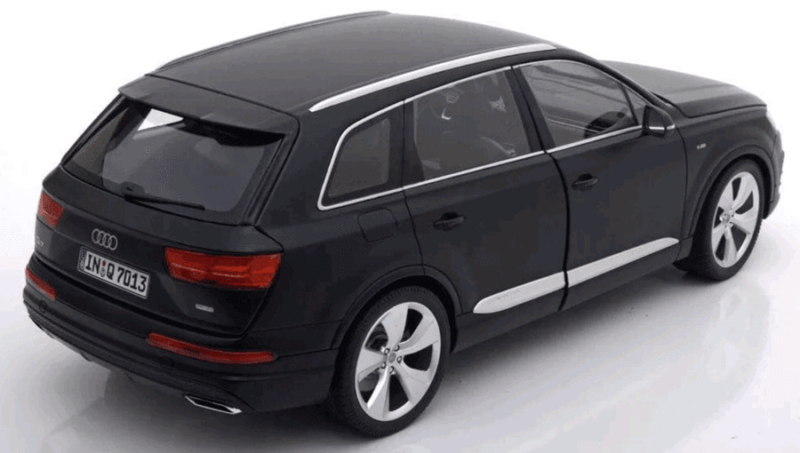 Minichamps 1:18 아우디 Q7 2015 블랙 1/18 이미지
