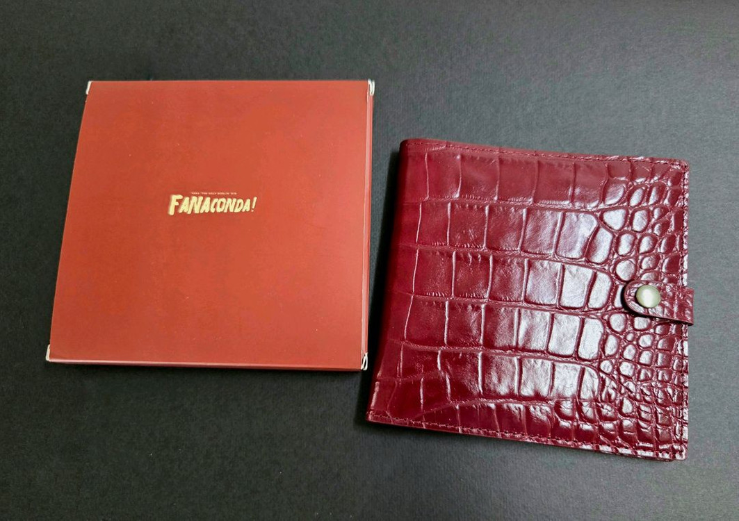 화나 fanaconda 한정판 앨범 친필사인반 / fana 3집 화나콘다 red 레드 래퍼 랩 힙합 음반 이미지