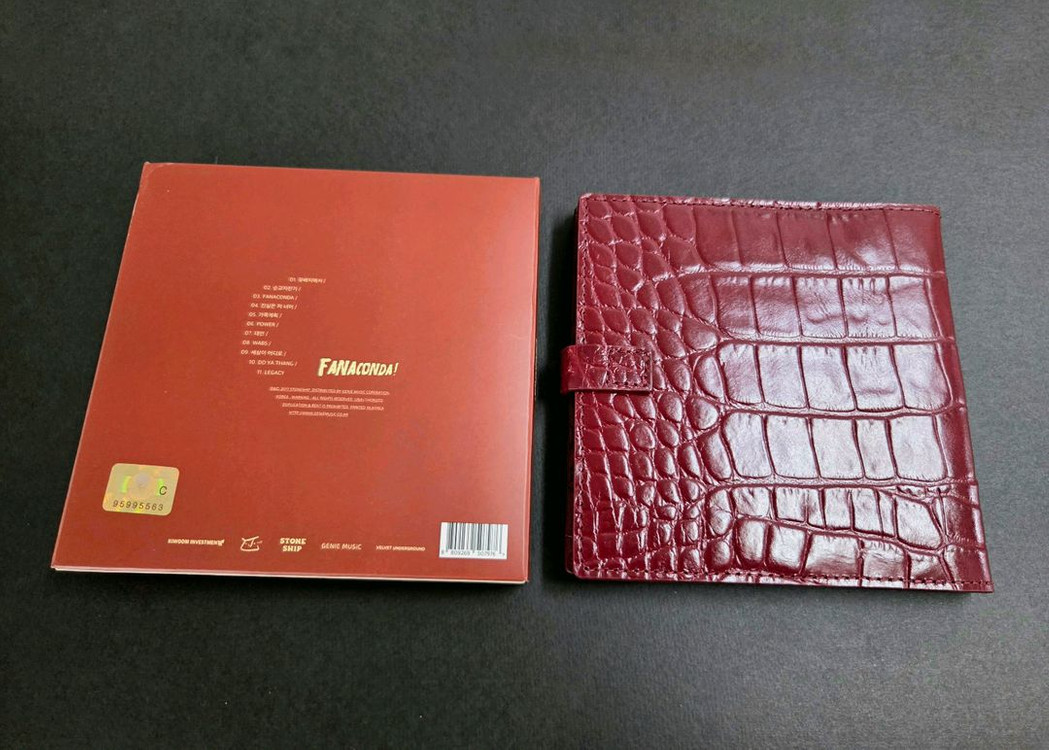 화나 fanaconda 한정판 앨범 친필사인반 / fana 3집 화나콘다 red 레드 래퍼 랩 힙합 음반 이미지
