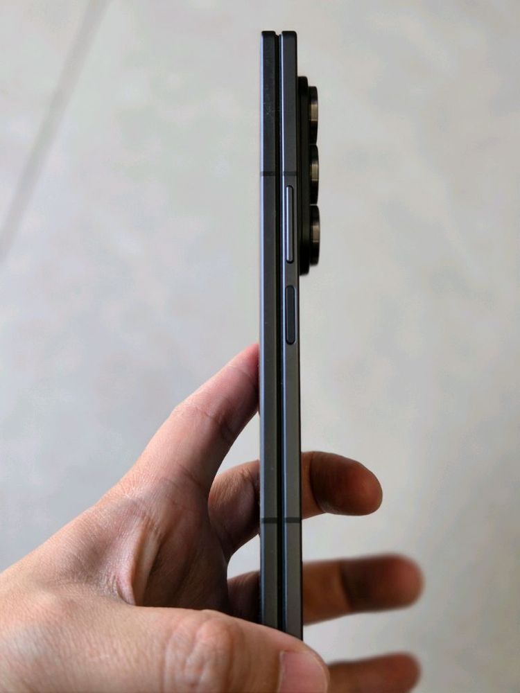 갤럭시 Z폴드7 1TB 자급제 제트 블랙 16GB 메모리 이미지