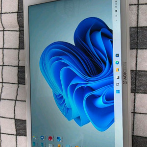 옥조 a1 pro 7840u 32gb 1tb 화이트. aokzoe umpc 리전고 스팀덱 이미지