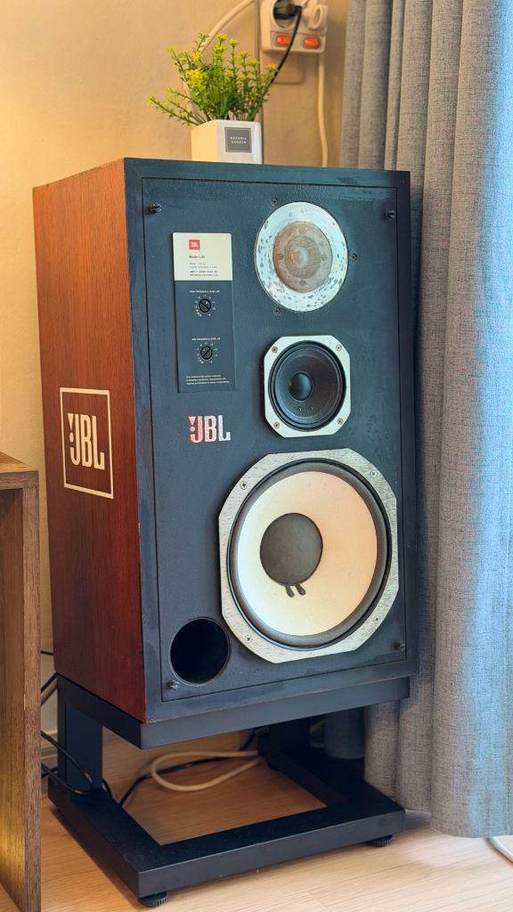 JBL L96 스피커 이미지