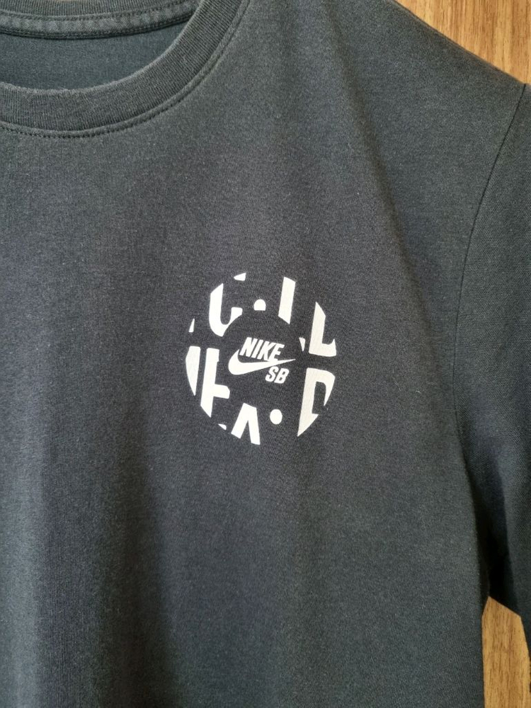NIKE 나이키SB 앞 뒤 로고 드라이핏 블랙 반팔 M사이즈 국내 103사이즈 판매합니다~! 이미지