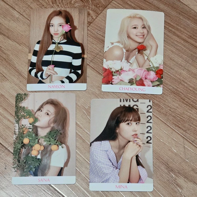 가격내림/트와이스 팬시유 예판 포카 세트 (나연 정연 모모 사나 지효 미나 다현 채영 쯔위) 이미지