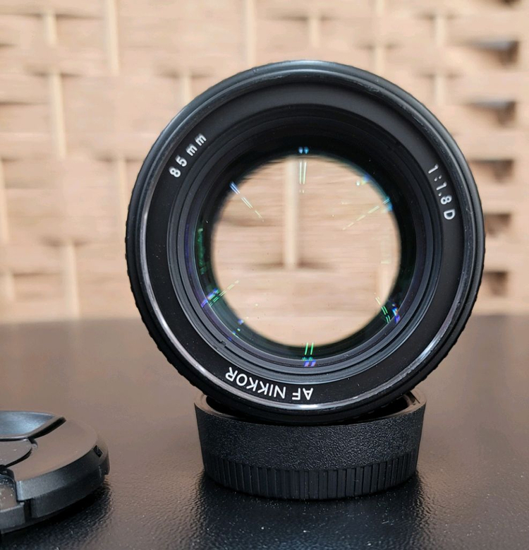 니콘 af 85mm f1.8d렌즈 이미지
