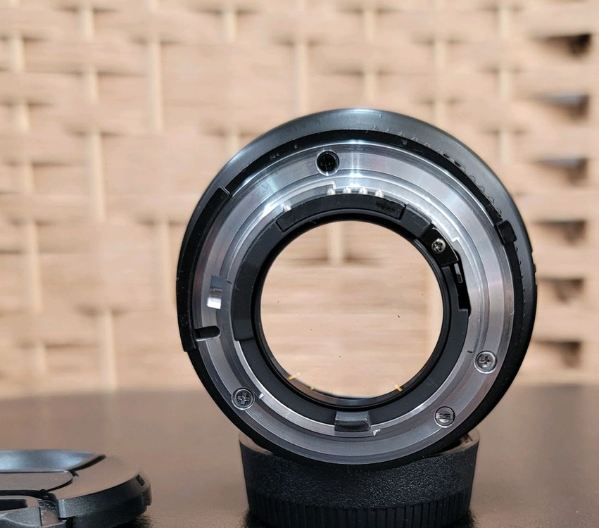 니콘 af 85mm f1.8d렌즈 이미지
