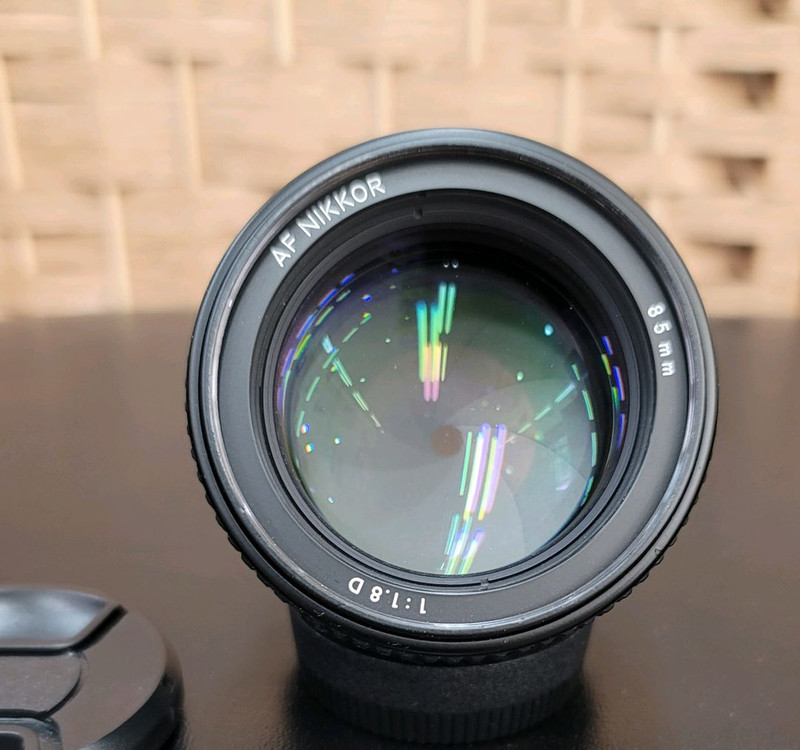니콘 af 85mm f1.8d렌즈 이미지