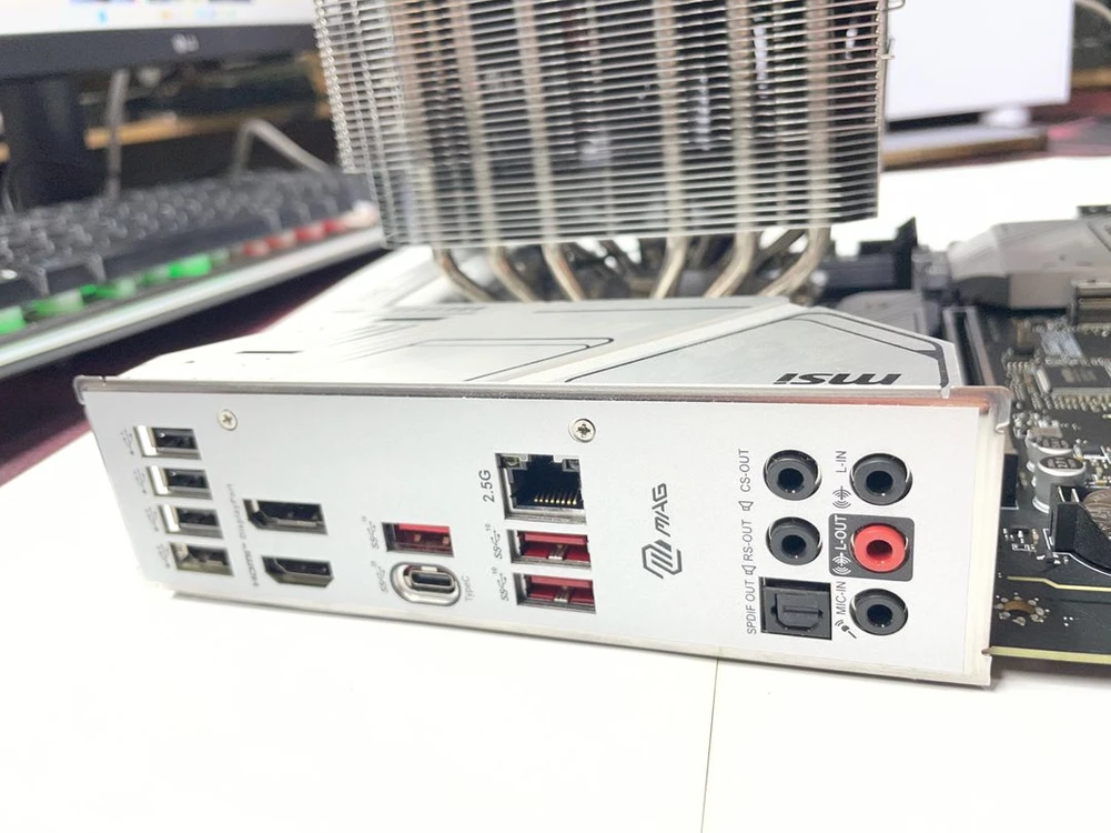 I5-13600kf + msi mag b760m mortar d5 이미지