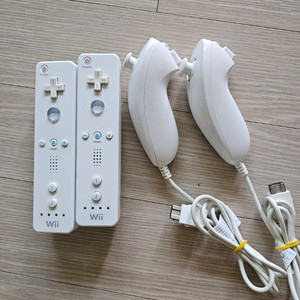 닌텐도위 wii 리모컨과 눈차크 2인세트 이미지