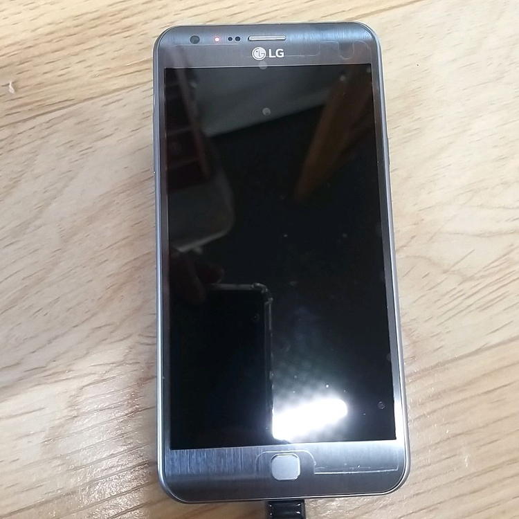 LG X캠 (X CAM, F690) 이미지