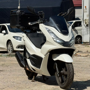 혼다 pcx125 21년식 4만키로대 배달셋팅완료 저렴하게 판매합니다 이미지