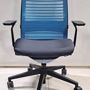 스틸케이스 씽크 V2 의자 (Steelcase Think V2 Chair 465A300) - 파랑 이미지