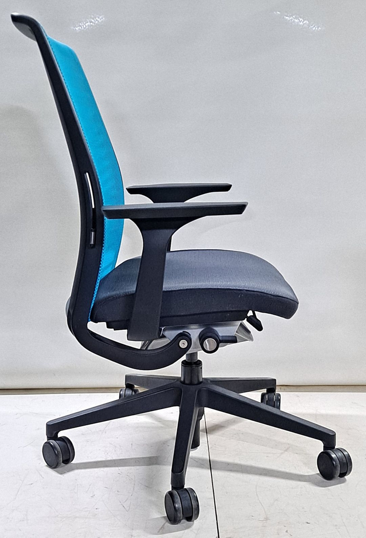 스틸케이스 씽크 V2 의자 (Steelcase Think V2 Chair 465A300) - 파랑 이미지
