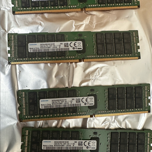 서버용 삼성 32GB DDR4 2400T 램 4개 이미지