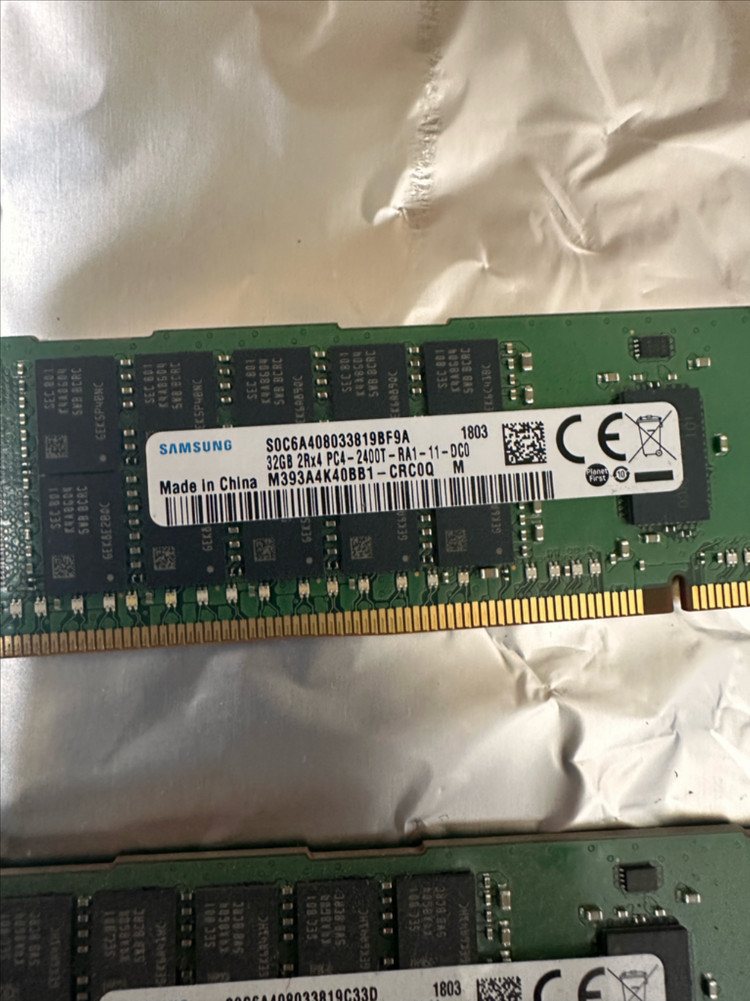 서버용 삼성 32GB DDR4 2400T 램 4개 이미지