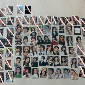 아이브 포카 판매합니당 (지금 추가된 포카 더 많으니 갠 와주시면 보여드릴게용) 이미지