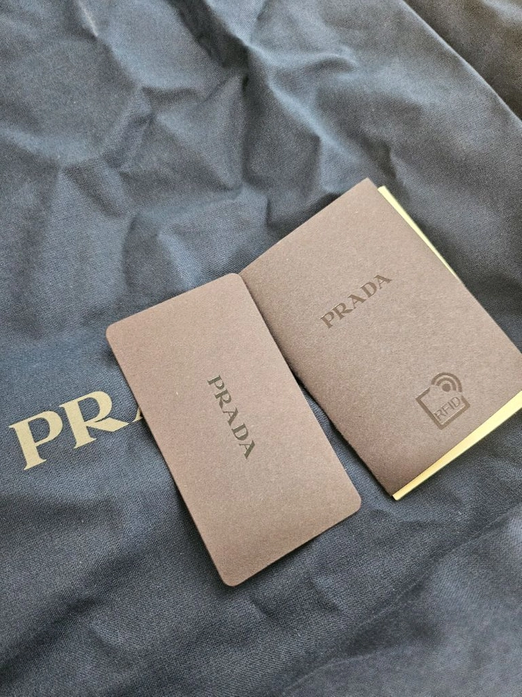 프라다 버킷햇M 이미지