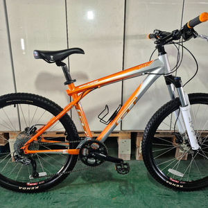 GT 아발란체 1.0 (GT Avalanche 1.0) 오렌지/실버 MTB 자전거 이미지