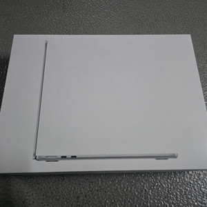 맥북 에어 13인치 16GB 512GB M3 실버 풀박스 이미지