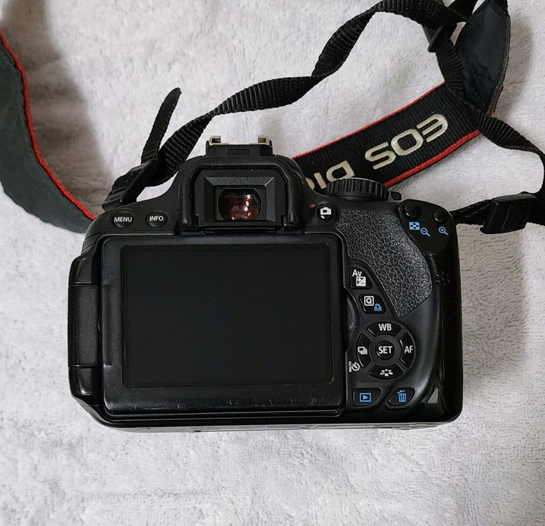 캐논 EOS 650D DSLR 카메라 와 18-55 렌즈 팝니다. 이미지