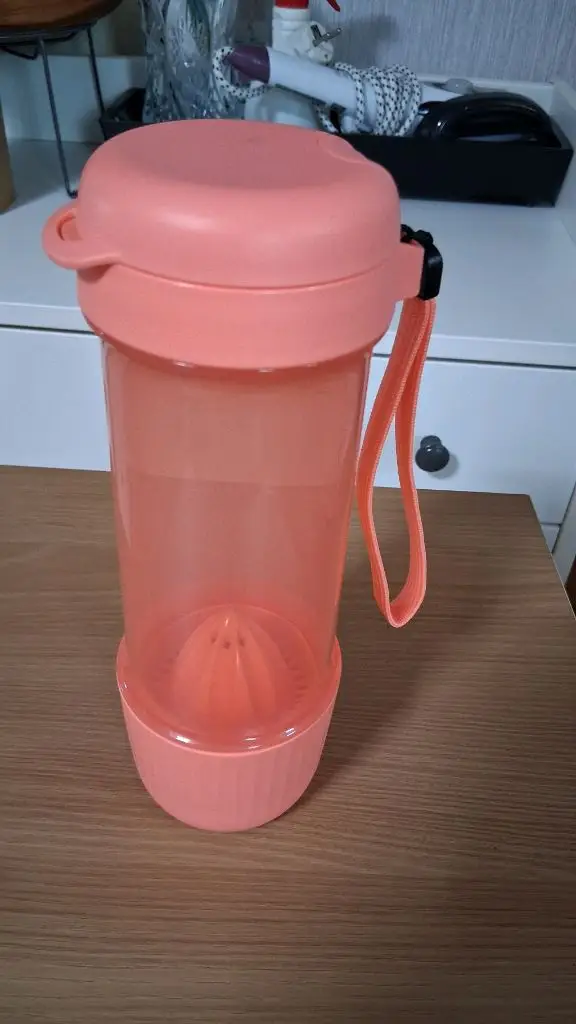 타파웨어 착즙용 텀블러 새상품 이미지