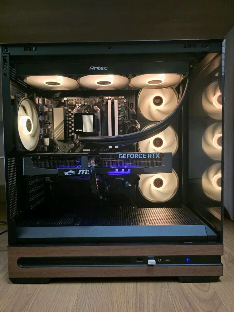 AMD 라이젠 9800x3d, 엔비디아 rtx5070 등 컴퓨터 본체 판매 이미지
