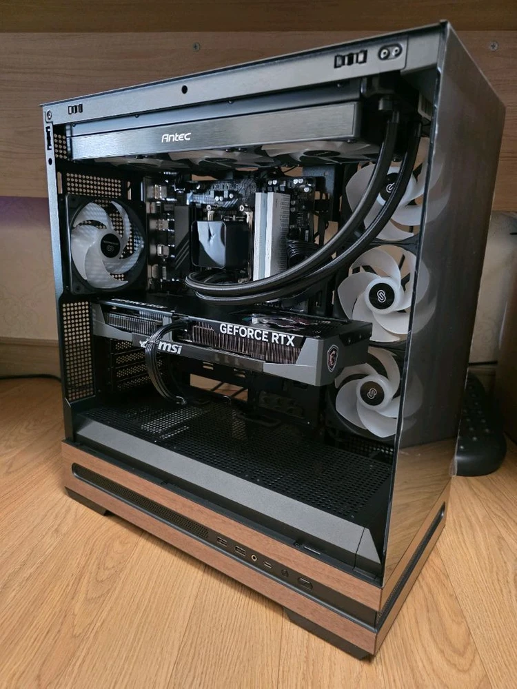 AMD 라이젠 9800x3d, 엔비디아 rtx5070 등 컴퓨터 본체 판매 이미지