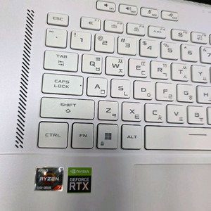 S급 ASUS 게이밍 노트북 R7 6800HS 48램 RTX3070TI SSD 2테라 이미지