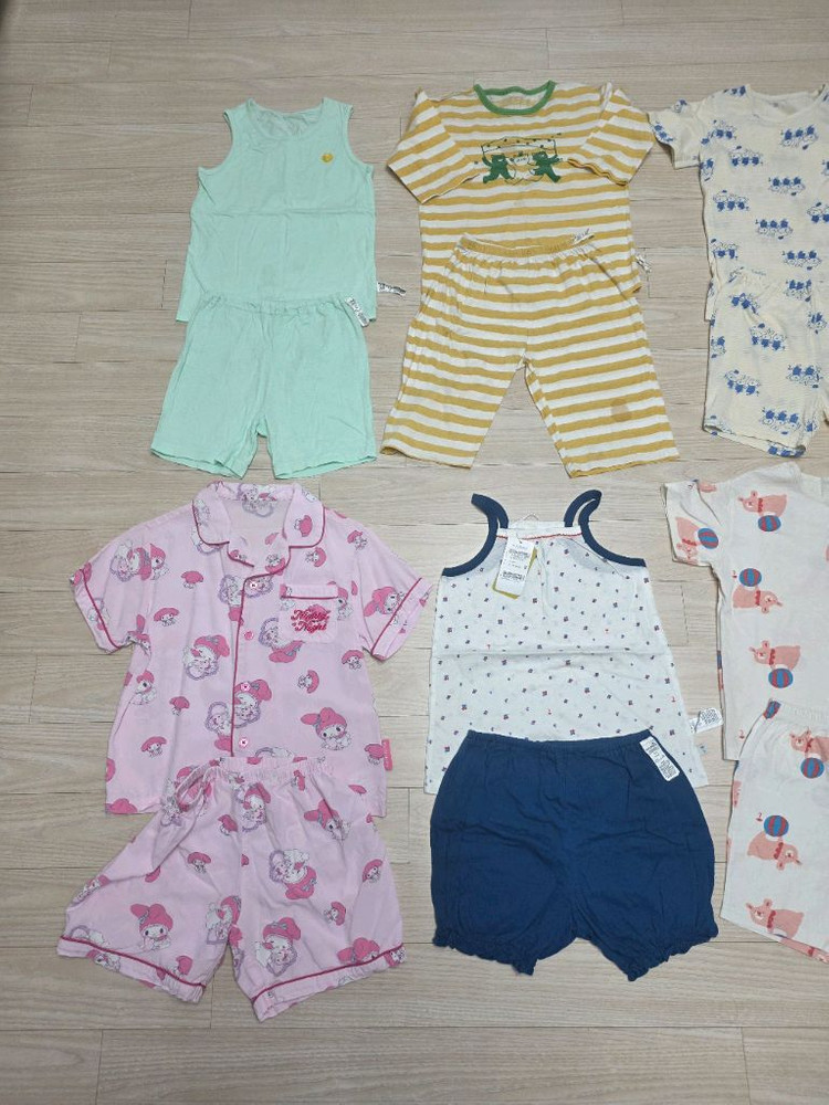 여아내복130)모이몰른 실내복+ 마이멜로디 파자마+내복 일괄 이미지