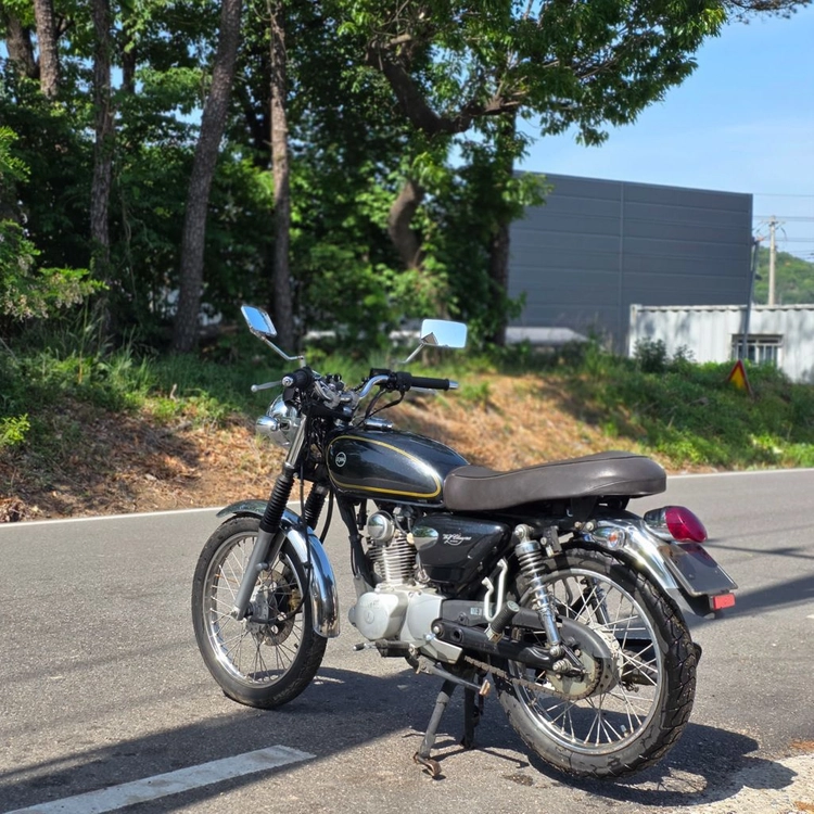 SYM 울프125 이미지