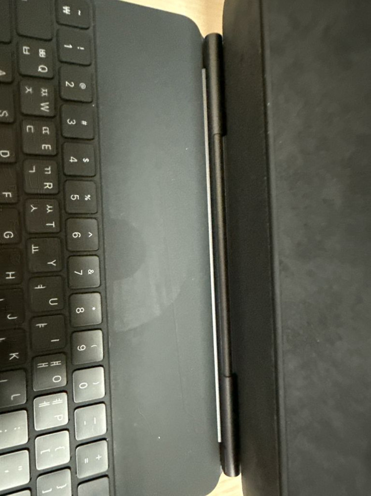 Apple iPad Pro 4세대 12.9 128기가 셀룰러 애플펜슬 매직키보드 포함 이미지