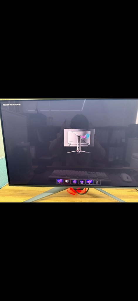 ASUS ROG OLED PG32UCDM 모니터 이미지
