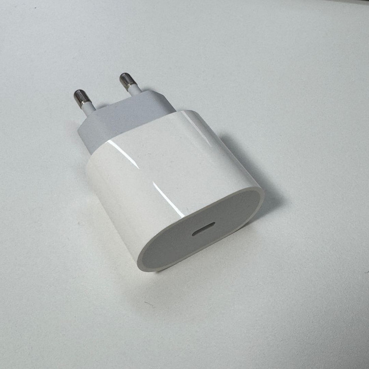 애플 정품 20W USB C 충전기 전원 어댑터 A2464 새상태 팝니다. 이미지