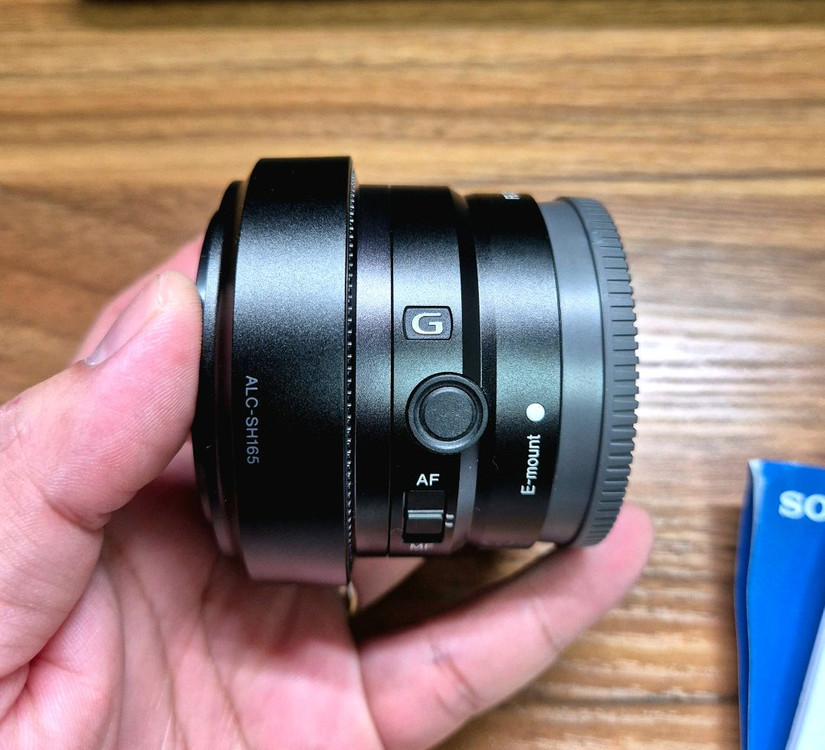 Sony FE 24mm F2.8 이미지