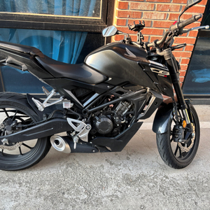 혼다 CB125R 125cc 오토바이 이미지