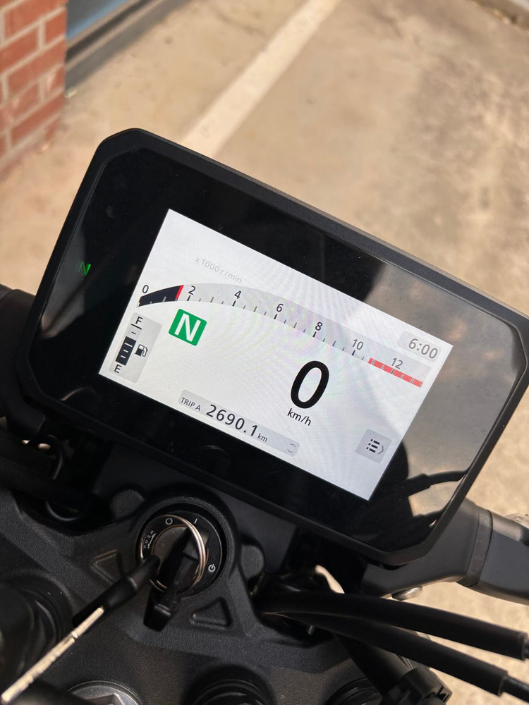 혼다 CB125R 125cc 오토바이 이미지