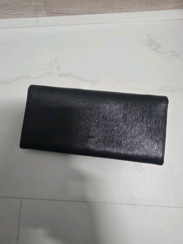 프라다 장지갑 이미지