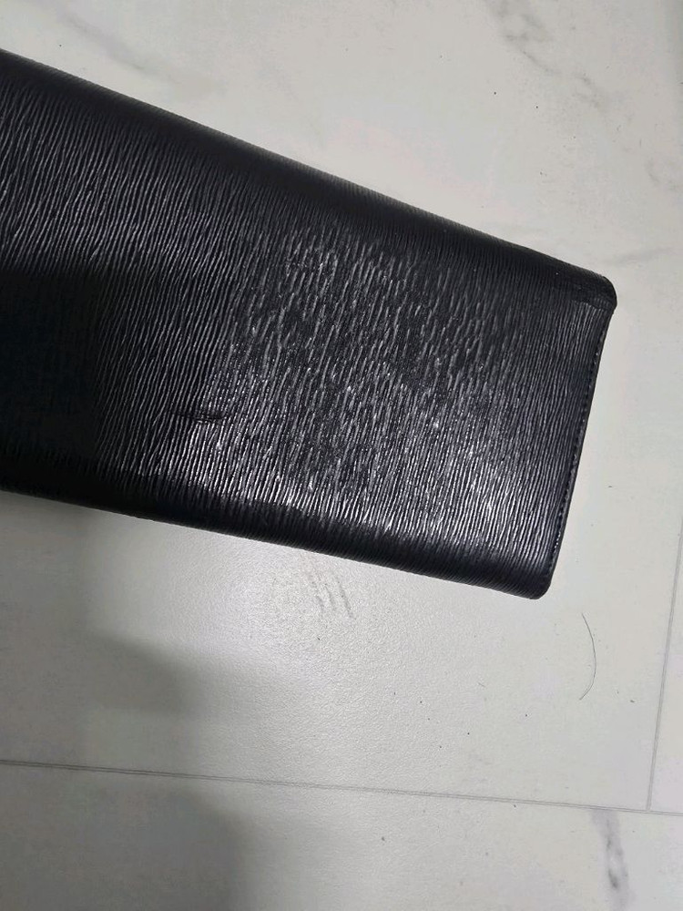 프라다 장지갑 이미지