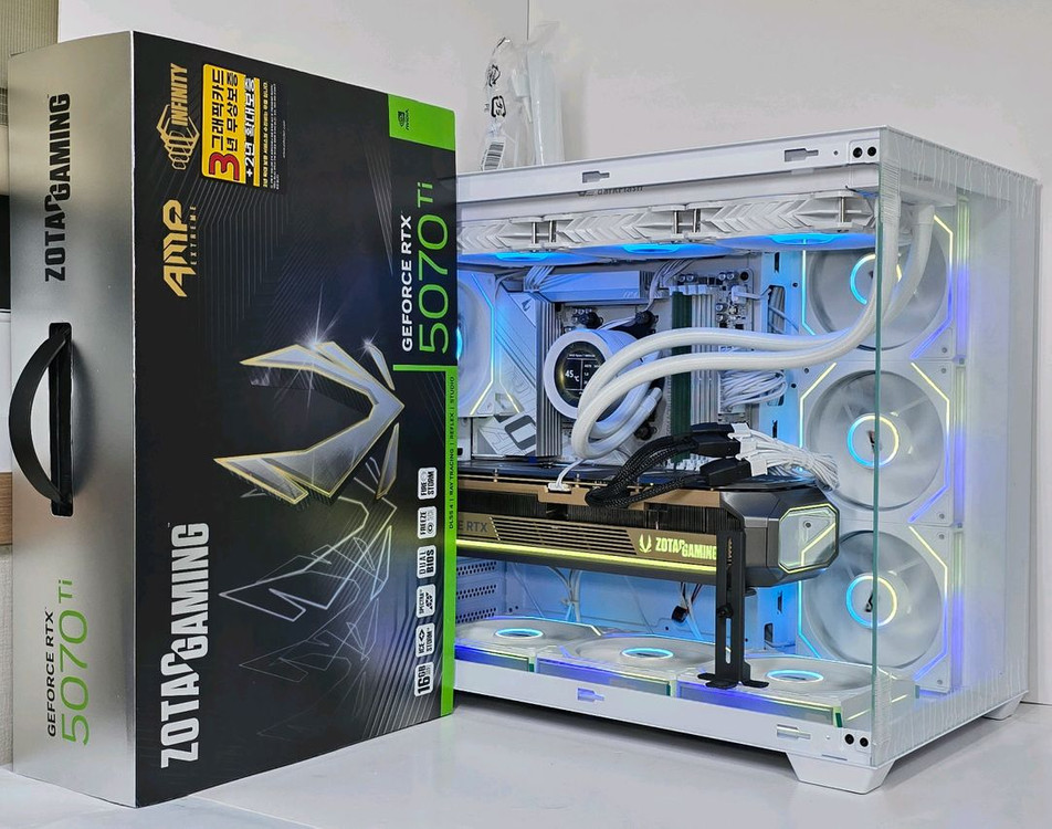 (새제품 수랭 화이트)9800X3D, RTX5070Ti, 32GB, 수랭쿨러, 850W GOLD,방송게이밍컴퓨터본체 이미지