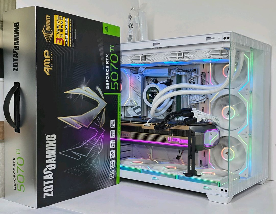(새제품 수랭 화이트)9800X3D, RTX5070Ti, 32GB, 수랭쿨러, 850W GOLD,방송게이밍컴퓨터본체 이미지