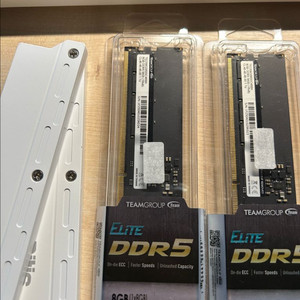 teamgroup 팀그룹 ddr5 5600 cl46 16gb (8x2) 판매합니다 이미지