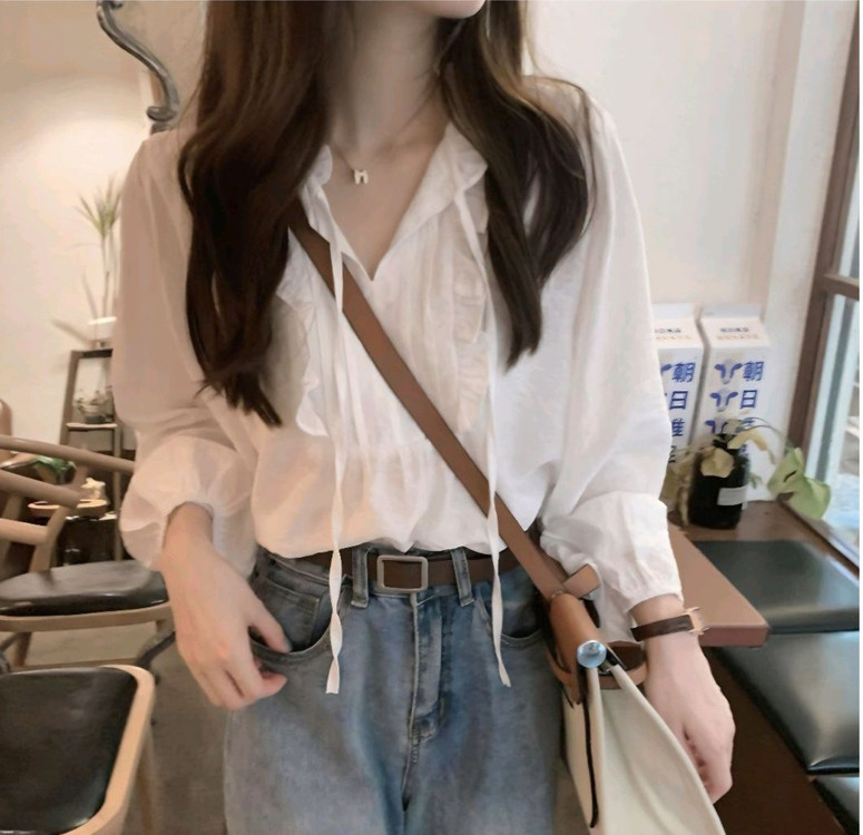 새상품 여자 프릴 쉬폰 화이트 블라우스 이미지