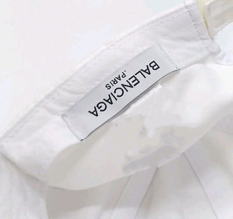 발렌시아가 볼캡 프리 이미지